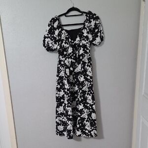 Time and Tru Black and White Floral Midi Dress